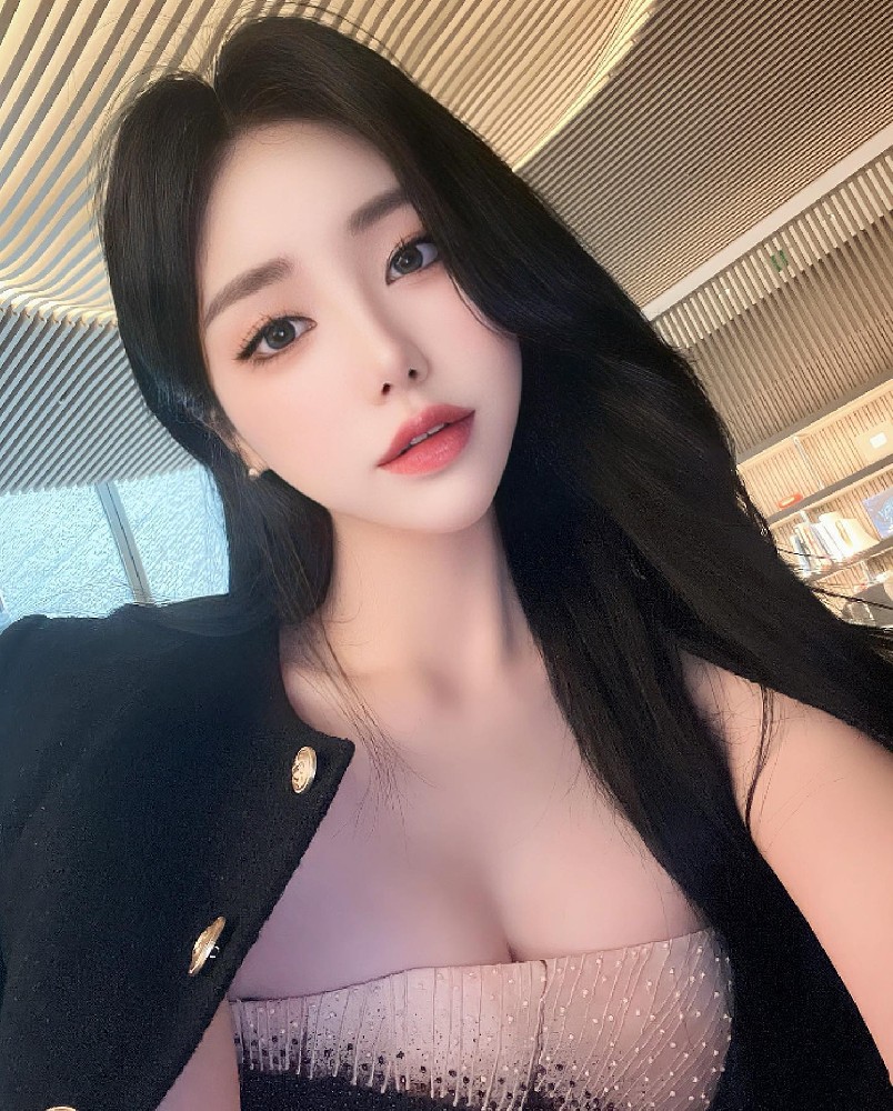 A2027 照片498张 视频0个 韩国 高颜值白富美 生活日常 性感 旅游 自拍多 曝光低