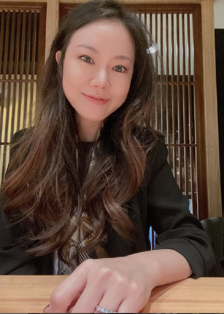 A2032 照片237张 视频11个 台湾 气质少妇 宝妈 小提琴手 搞音乐的 生活日常 旅游 工作 曝光低