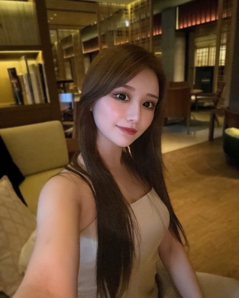 A2084 照片531张 视频50个 日本 知性甜美气质美女 生活日常 旅游 自拍多 性感 有多个自拍视频 适合虚拟视频