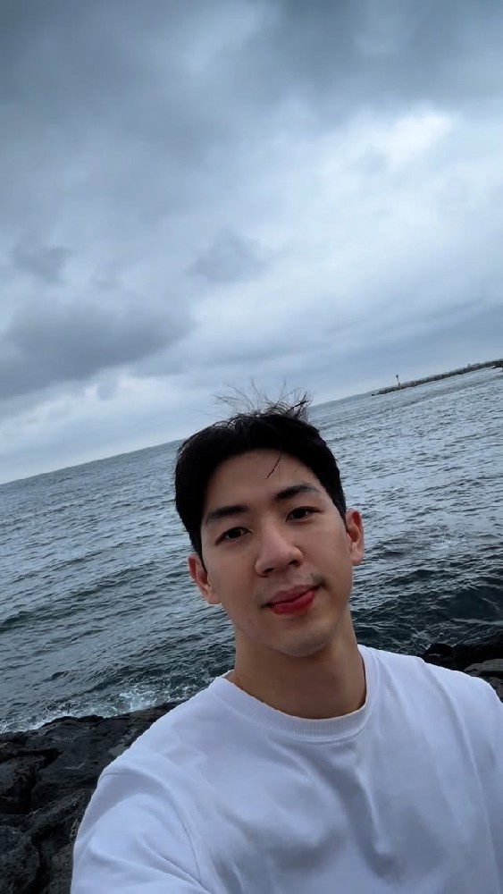 D058 照片438张 视频19个 新加坡 气质男 生活日常 旅游 曝光度低