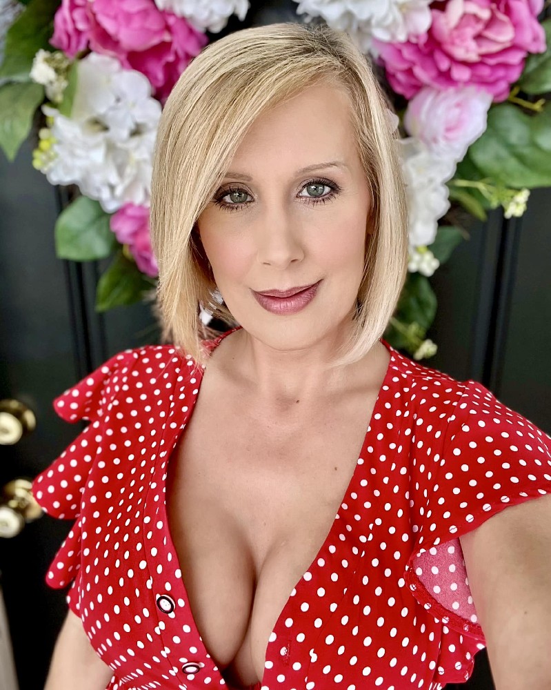 G245 照片3051张 视频1600个 同人私密 欧美成熟阿姨美女 中老年 生活日常 大尺度 性感自拍 私密自拍 做ai自拍